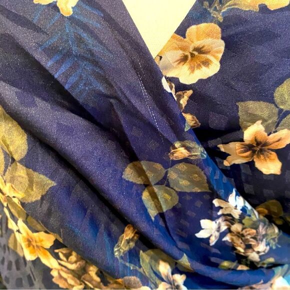 Hutch Juliet Faux Wrap Floral Dress Size 6 - Picture 7 of 8